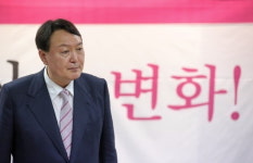 법무부가 윤석열 전 총장에게 내린 징계 취소될까…14일 1심 선고