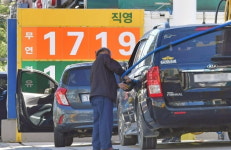 1800원 넘은 휘발유 가격…유류세 인하하면 얼마나 떨어질까 [강진규의 데이터너머]