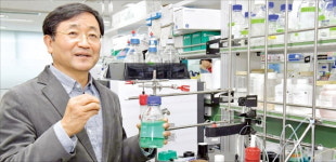 신용철 아미코젠 대표 바이오의약품 핵심원료, 해외 의존 줄일 것