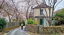 文이 매각한 양산 매곡동 사저가 26억?…주변 시세보다 두 배 이상 비싸다