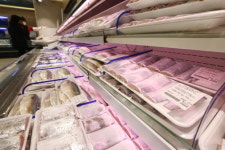 중국 봉쇄 조치에 수산물 가격↑…관련주 동반 상승