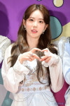 루다네까까 | [포토] 우주소녀 루다, '깜찍한 모습으로 하트 발사~'