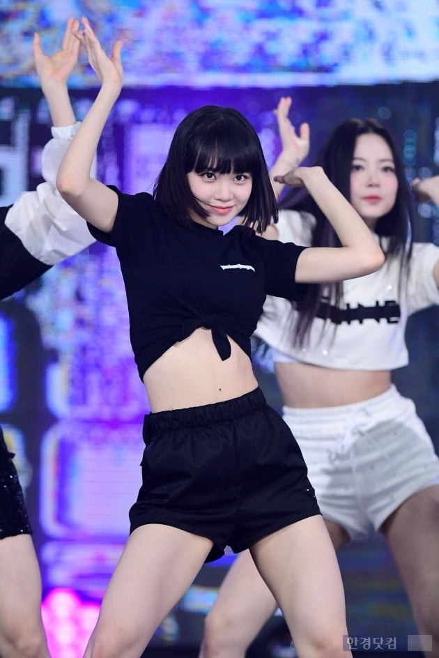 르세라핌, 일본 싱글 CRAZY 발매 소식! 신곡 3곡 수록, 12월 11일 공개 예정!