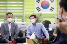 이상일 용인특례시장, 25일 용인중앙시장 등 전통시장 방문해 전통시장 경쟁력 강화 방안 논의