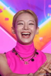 [포토] 소녀시대 효연, 민망함에 함박웃음