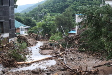 [속보] 서울 노원구, 상계·중계동 산사태 경보 발령