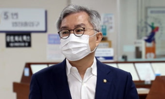 '조국 아들 허위인턴서' 최강욱 상고심 지연된 황당이유