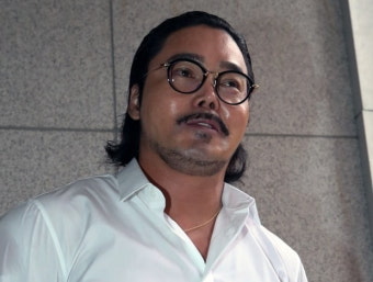 '文 부부 모욕' 유튜버 안정권 