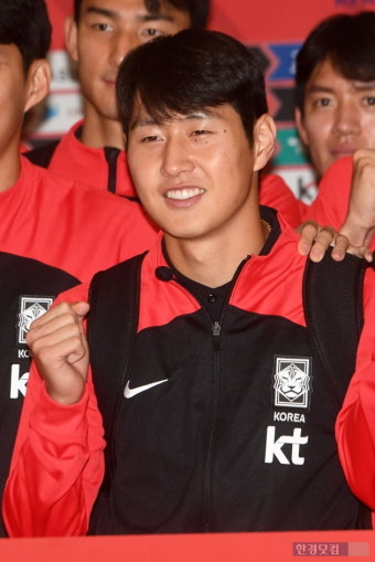 [포토] 이강인, '아련한 눈빛으로'