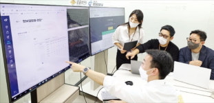 전기차 충전소 최적입지, 데이터 묶음이 콕 찍어줬다