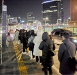 경찰 코앞에서…"요금 3배 주면 갈게요"