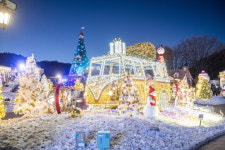 잊지 못할 연말 추억…놀이공원서 즐기는 재즈콘서트