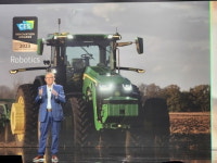 알아서 잡초 구별, 씨앗도 뿌려준다…식량위기 해법 제시 [CES 2023]