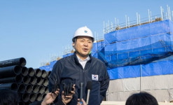 개교 지연 명문초 찾은 원희룡…건설현장 불법, 바로 잡을 것