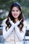 [포토] 아일리원 아라, 예쁘게 꽃받침~