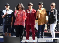 [단독] 윤도현밴드(YB), 4년 만에 신곡 낸다…첫 팬송 발표