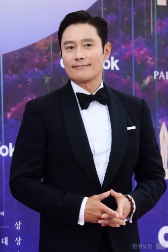 [포토] 이병헌, '부드러운 눈빛 카리스마' (백상예술대상)