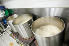 화물선에 제주 갈치 냉동차 실으면…운전기사는 다른 배 타고가야