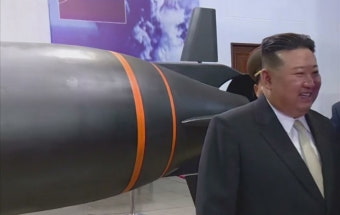 [속보] 북한 열병식에 김정은 참석…중국·러시아 대표단도 주석단에