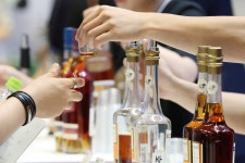 편의점 역대 최고가…1억짜리 추석 선물세트의 정체 [오정민의 유통한입]