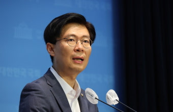 '국민의힘 합류' 조정훈 