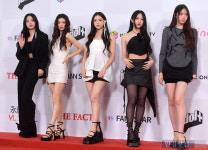 [포토] 뉴진스, 오늘도 예쁨 가득~ (2023 더팩트뮤직어워즈)