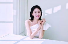 송지효, 신생기획사 넥서스이엔엠 전속계약…전 매니저 의리 [공식]