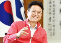 [인터뷰] 이철우 경북지사 교육·산업·농업 3대 혁신…지방소멸 극복의 모델로 만들겠다