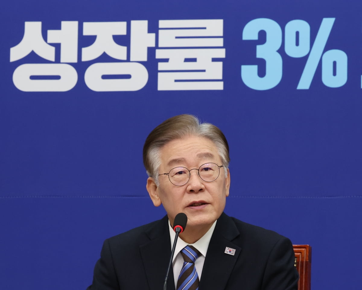 이재명, 2025 대선 준비? 민생정책 강조 박차 암살계획 제보 논란.