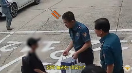 초등학생이 경찰에 건넨 쇼핑백…열어 보니 깜짝