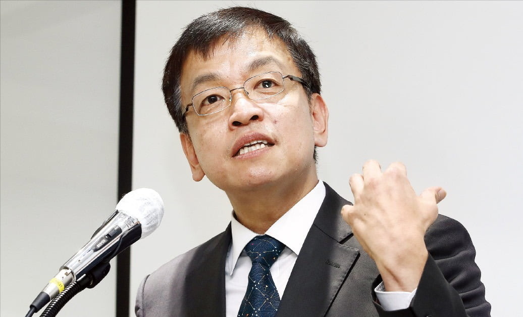 최상목 대통령 권한대행, 제주항공 여객기 참사 조사과정을 유가족들에게 투명하게 공개 약속