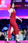 [포토] (여자)아이들 슈화, 빨간 원피그 입고 우아하게~ (2023 SBS 가요대전)