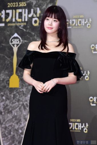 장나라, 2024 SBS 연기대상 대상 수상에 믿기지 않아 눈물 흘려, 궁금한 배우로 남고 싶어요 포부 선언