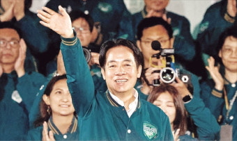 中 노골적 압박에도 '경제안보' 택한 대만…양안 관계 초긴장