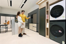 전셋집 들어가더라도 이건 사야지…신혼부부 싹 쓸어갔다 [박의명의 K-신토불이]