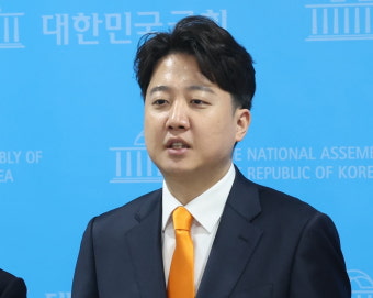 '보수 맞아?'…이준석에 등 돌리는 2030