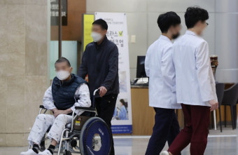 '빅5' 전공의 오늘 집단 사직…내일부터 병원 떠나는 의사들