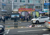 은평구서 SUV 돌진 8중 추돌…행인 1명 숨지고 13명 부상