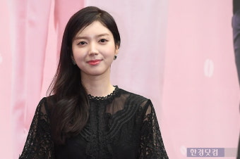 '김옥빈 동생' 채서진 결혼, 남편은 비연예인 [전문]
