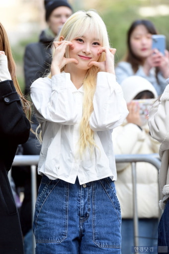 [포토] 아이칠린 초원, '귀여운 볼하트~'