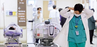 정부·의대교수 대화 나섰지만…대답 없는 전공의