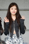 [포토] 유니스 오윤아, 귀여운 손인사~