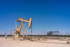 국제 유가, 지정학적 긴장 고조로 6개월만에 최고치