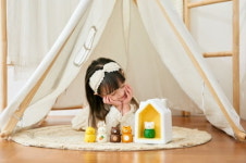 아이가 산만한 편이네요…유치원에 뜬 똑똑한 선생님 정체