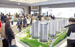 광주 중앙공원 롯데캐슬에 주말 2만명 몰려