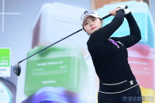 [포토] 유지나, 힘차게 날아라