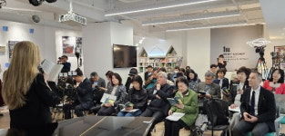 명동의 봄밤 적신 한·헝가리 국제시낭독회