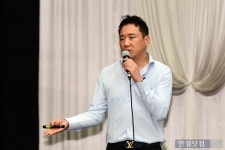 주식회사 한경푸드프레시 | '숏폼' 틱톡 하루에 한시간 넘게 본다…"K팝·K푸드까지 폭발적 반응" [2024 한경 DMR]