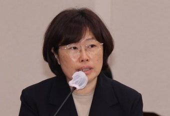 공수처, '채상병 수사 외압 의혹' 유재은 국방부 법무관리관 소환조사