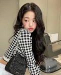 이걸 누가 입어 했는데…中 할머니부터 장원영까지 대박 [안혜원의 명품의세계]